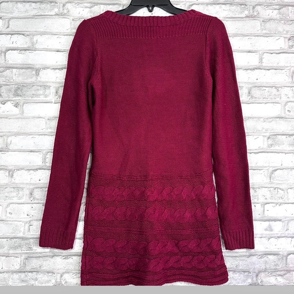 Charlotte Russe Women’s Burgundy Long Sleeve Sweater Top - NWT - Picture 7 of 8